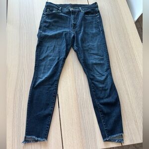 MOTHER The Stunner Ankle Step Fray Jeans